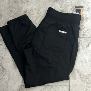 Cherokee workwear revolution scrub pants